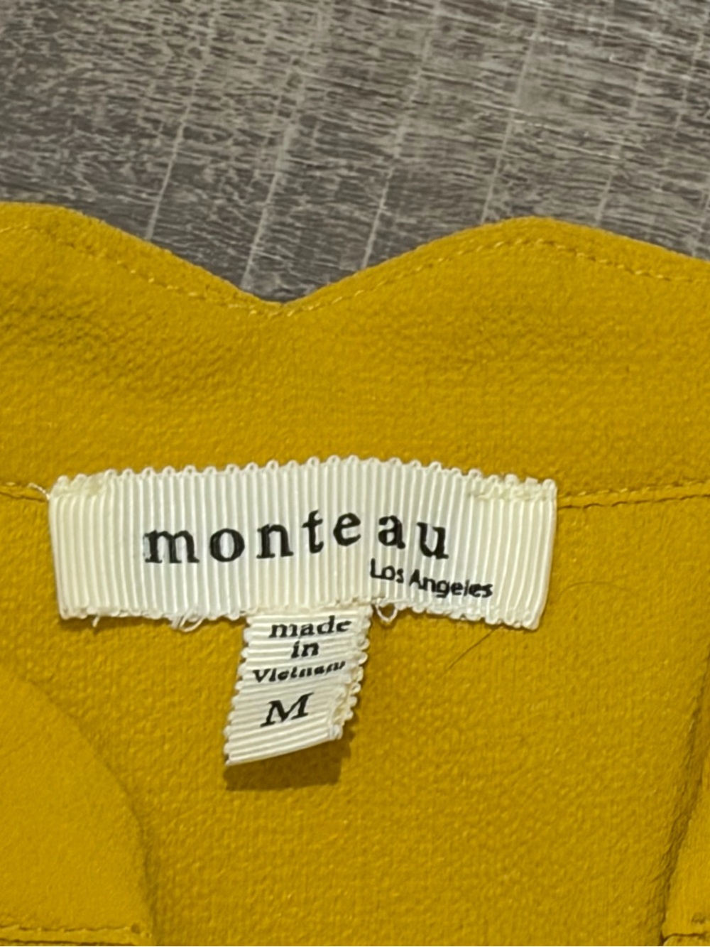 Monteau Yellow Scallop Sleeve Sleeveless Top - Picture 3 of 8